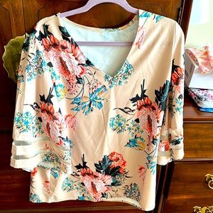 2X Tunic top with lovely angel sleeves